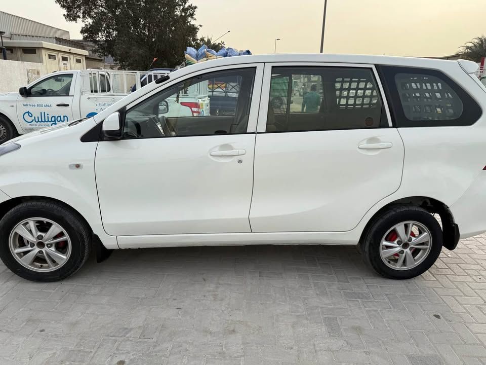 2015 تويوتا أفانزا E CVT
