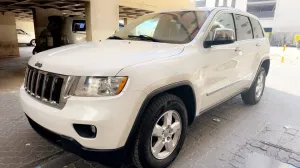 2012 جييب جراند شيروكي Laredo E