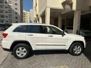 2012 جييب جراند شيروكي Laredo E