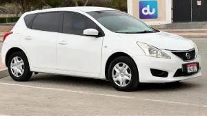 2014 نيسان تيدا Hatch
