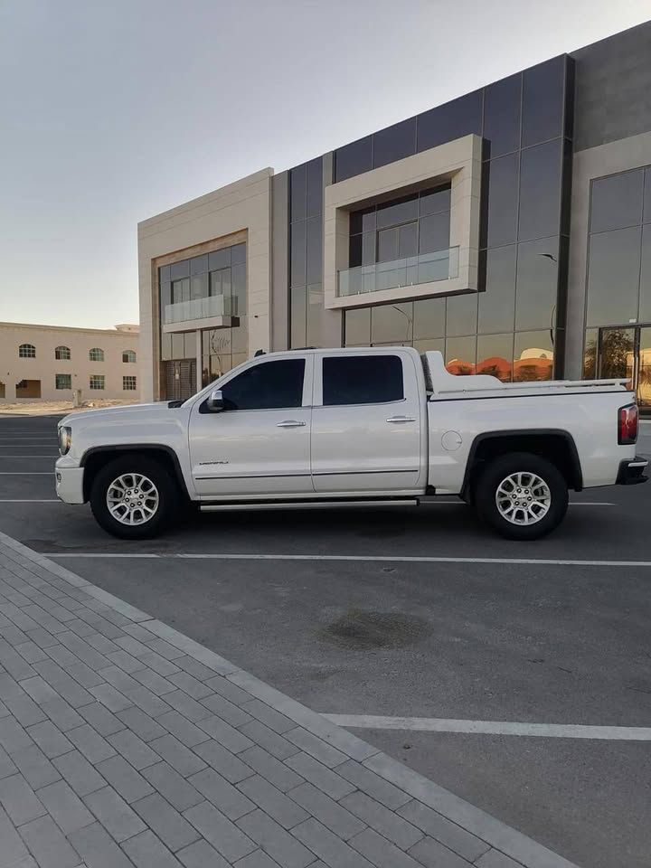 2017 جي أم سي سييرا Denali