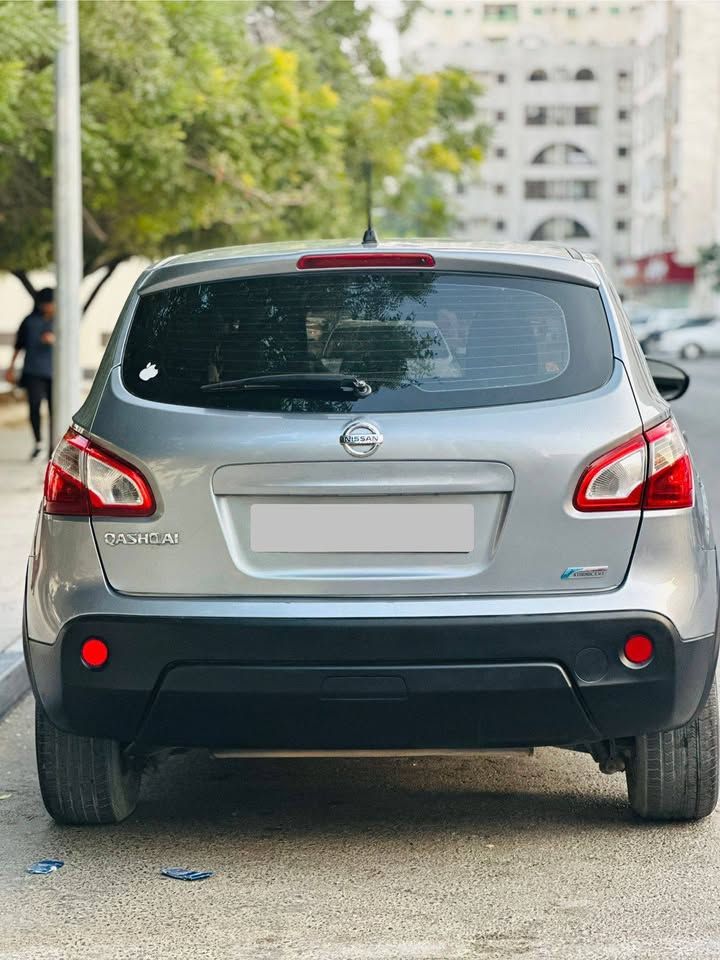 2013 نيسان قاشقاي N-Connecta