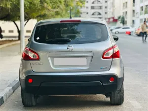 2013 نيسان قاشقاي N-Connecta