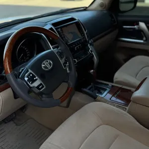 2014 Toyota Land Cruiser VXR