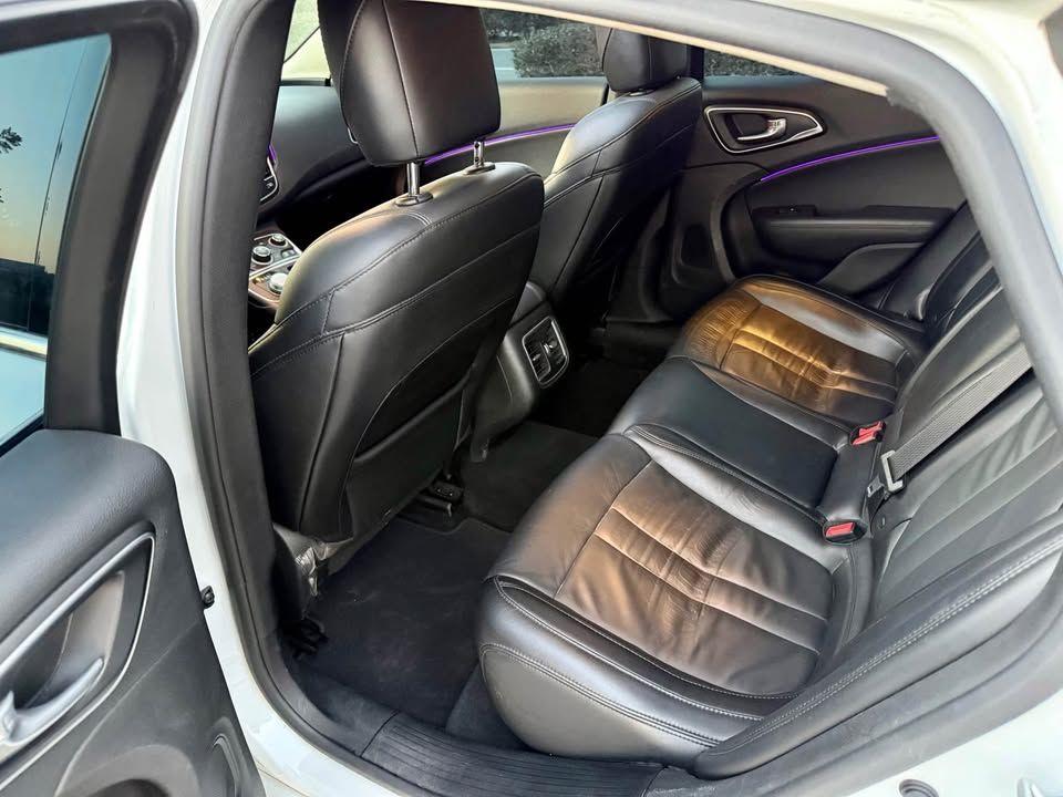 2015 Chrysler 200 C