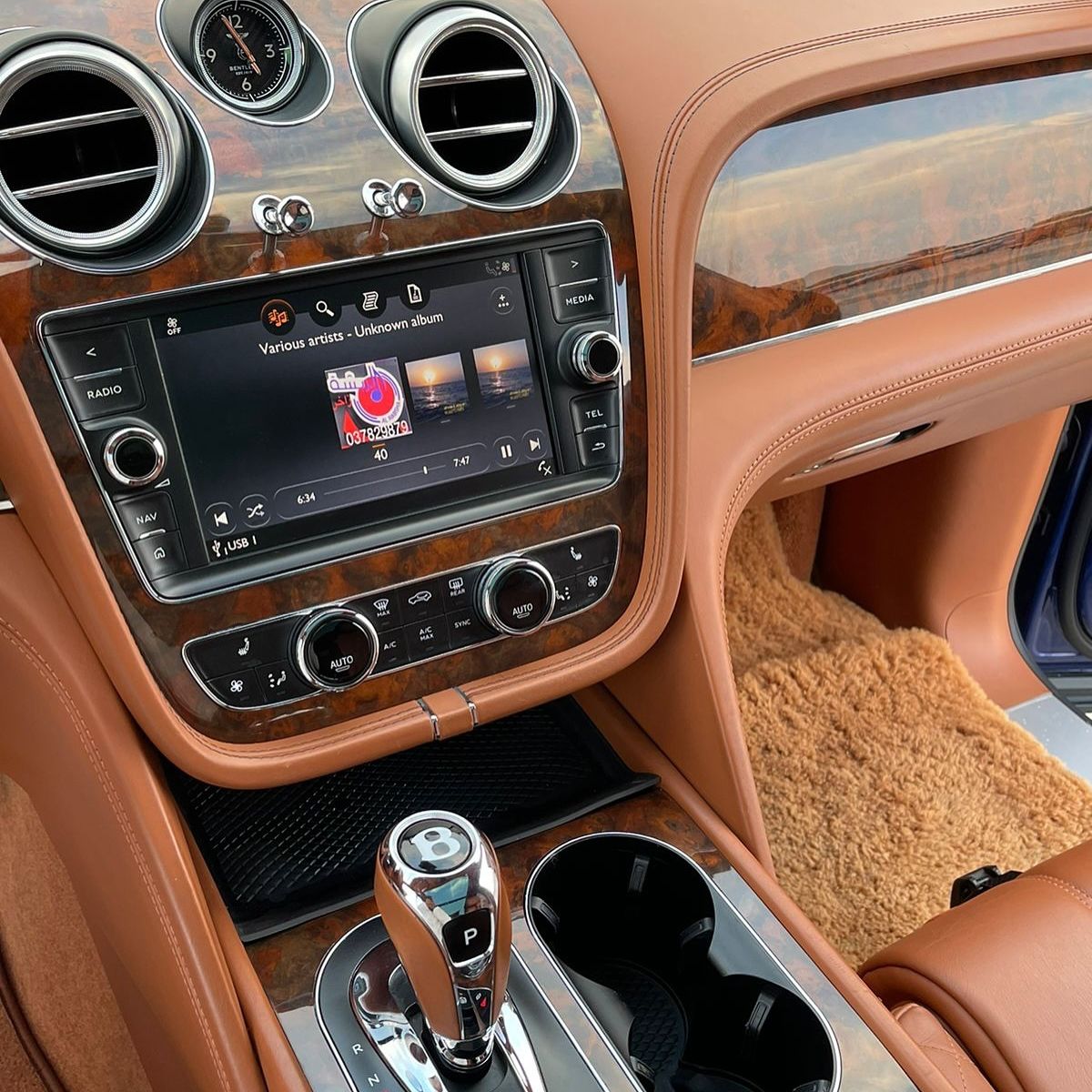 2017 Bentley Bentayga V8 AWD