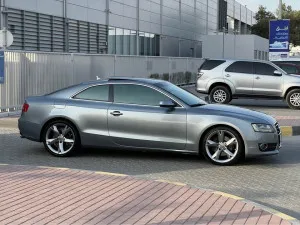 2010 اودي آي ٥ Prestige