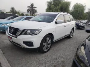 2016 نيسان باثفايندر LE