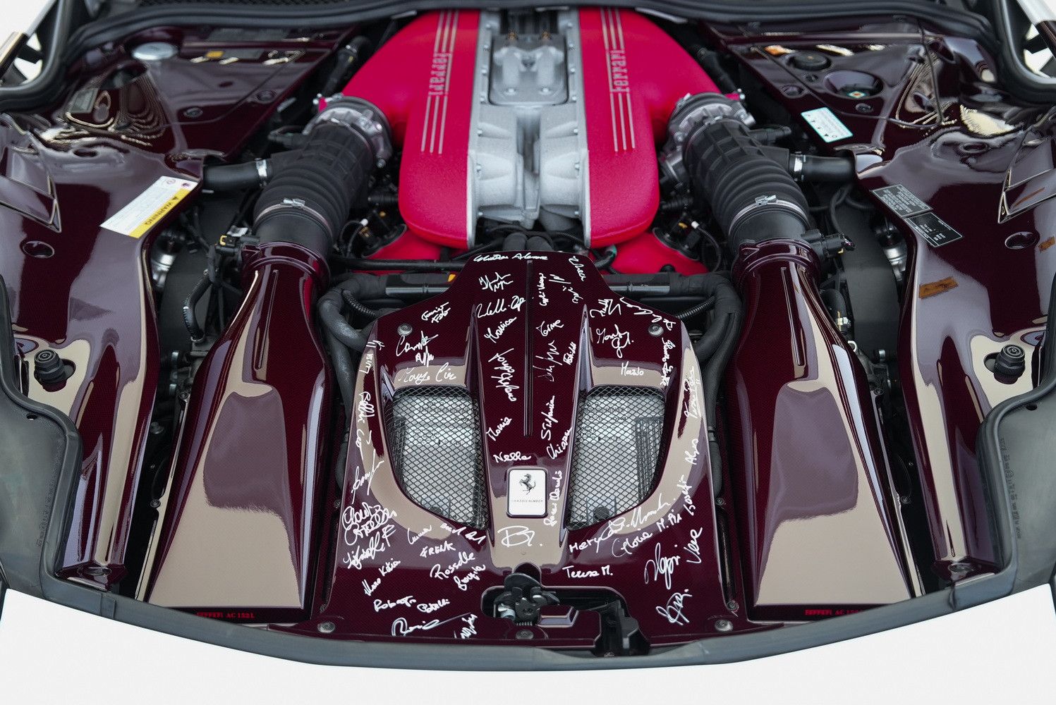 2017 فيراري اف 12 تي دي اف