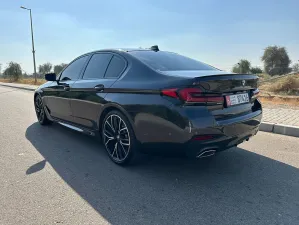 2022 BMW 5-Series 530i