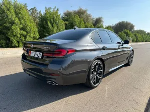 2022 BMW 5-Series 530i