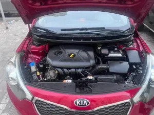 2016 Kia Cerato EX hatchback