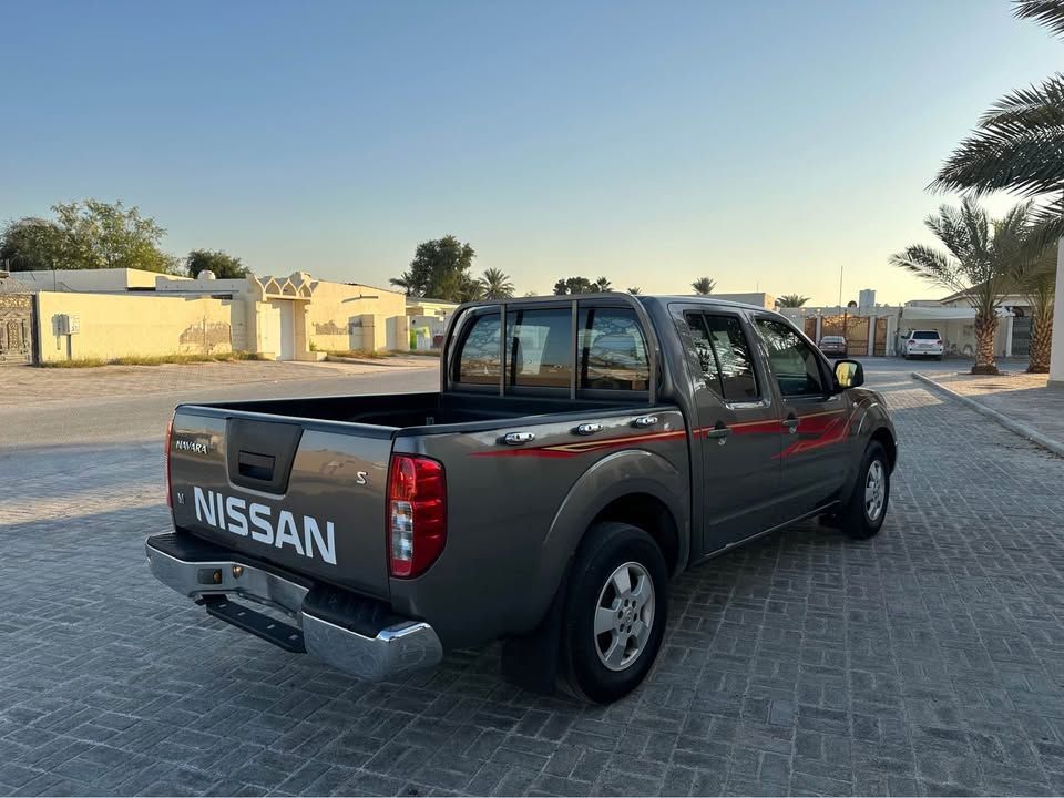 2015 نيسان نافارا Outlaw