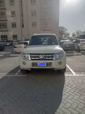 2014 Mitsubishi Pajero GLS