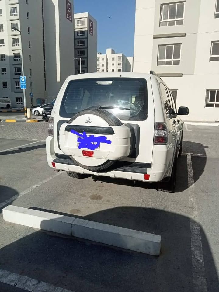 2014 Mitsubishi Pajero GLS