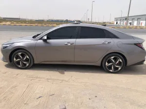 2021 هيونداي النترا SEL