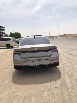 2021 هيونداي النترا SEL
