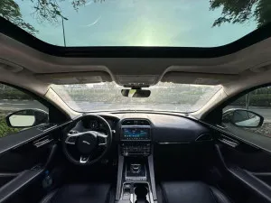 2020 جاكوار اف بيس S