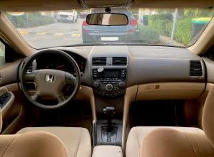 2005 هوندا أكورد LX