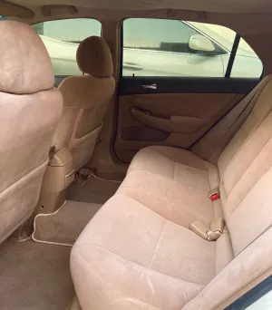 2005 هوندا أكورد LX