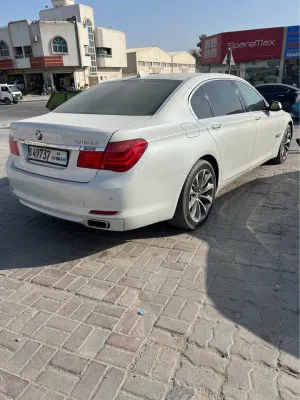 2010 بي أم دابليو الفئة - 7 740i