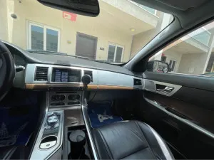 2013 جاكوار اكس اف Prestige
