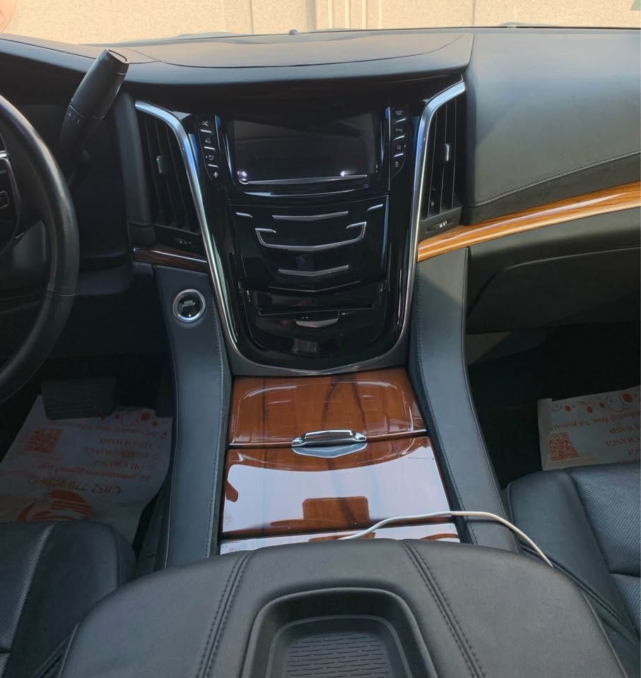 2015 كاديلاك اسكاليد Luxury