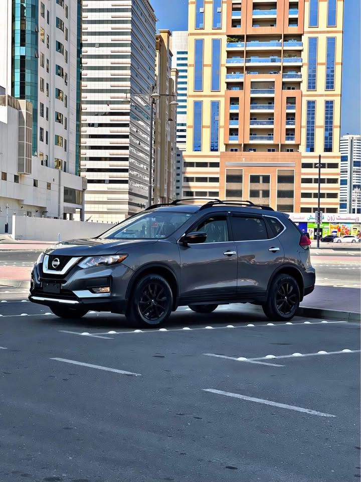 2017 نيسان روج SV