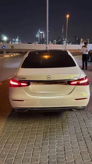 2022 مرسيدس-بنز الفئة - E E200