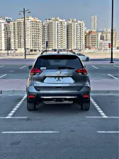 2017 نيسان روج SV