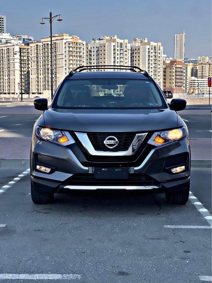 2017 نيسان روج SV