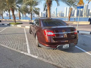 2012 فورد طوروس Limited