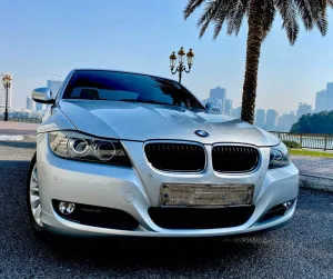 2010 بي أم دابليو الفئة - 3 320i