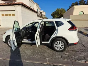 2020 نيسان روج SL