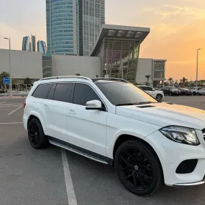2017 مرسيدس-بنز GLS - جي ال اس GLS 550 4MATIC