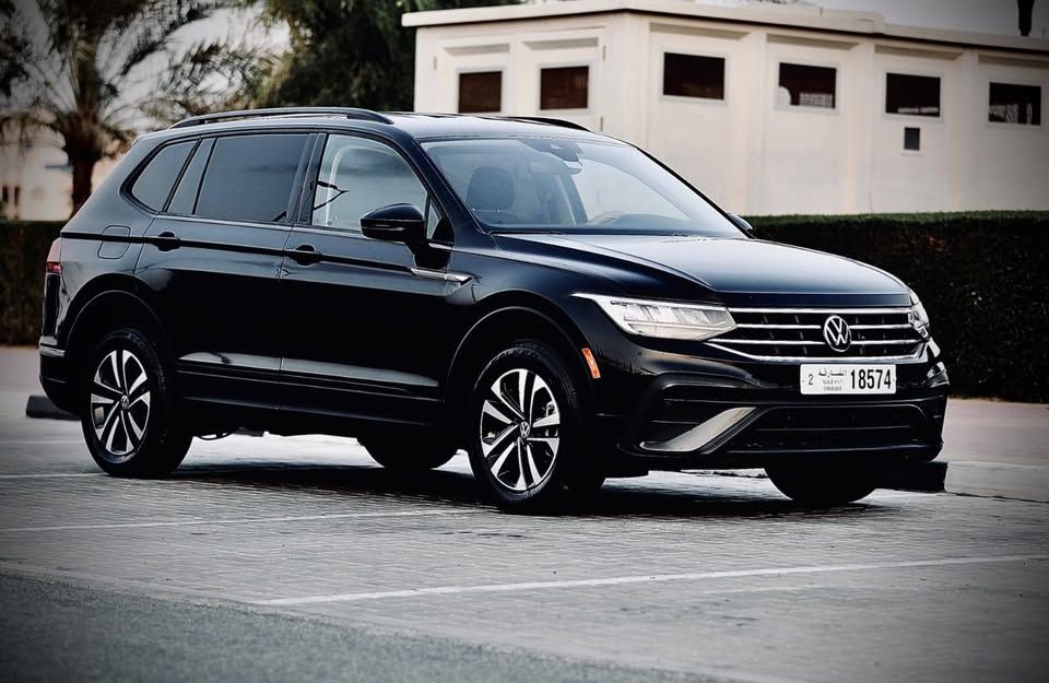 2023 فولجس فاجن تيغوان SE R-Line Black