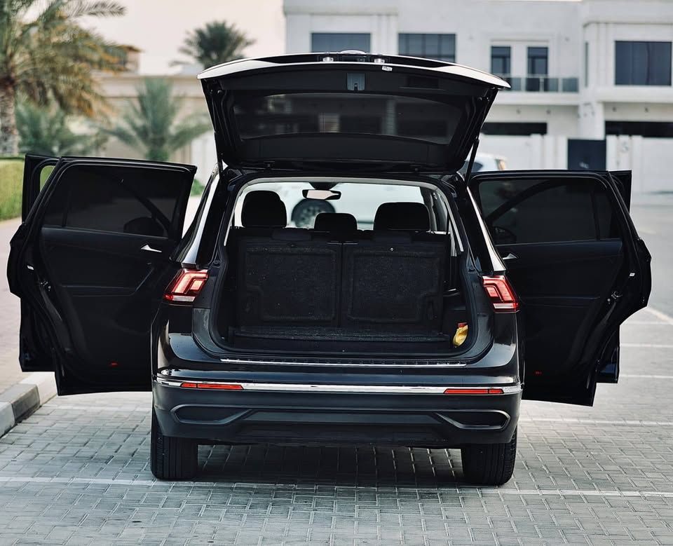 2023 فولجس فاجن تيغوان SE R-Line Black