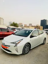 2017 تويوتا بريوس LE