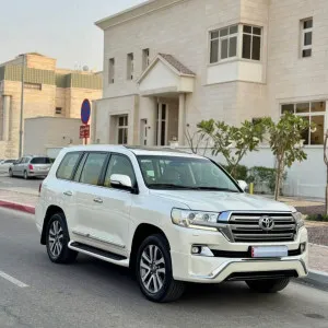 2017 Toyota Land Cruiser EXR