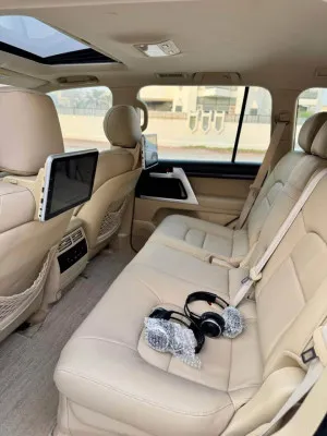 2017 Toyota Land Cruiser EXR