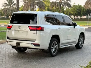 2023 Toyota Land Cruiser VXR