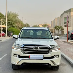2017 Toyota Land Cruiser EXR