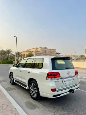 2017 Toyota Land Cruiser EXR