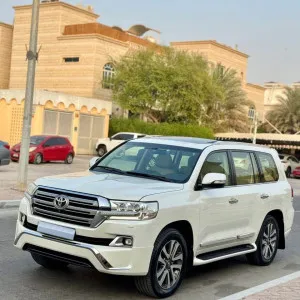 2017 Toyota Land Cruiser EXR