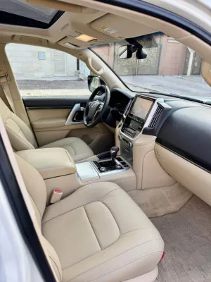 2017 Toyota Land Cruiser EXR