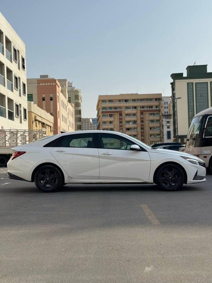 2021 هيونداي النترا SE
