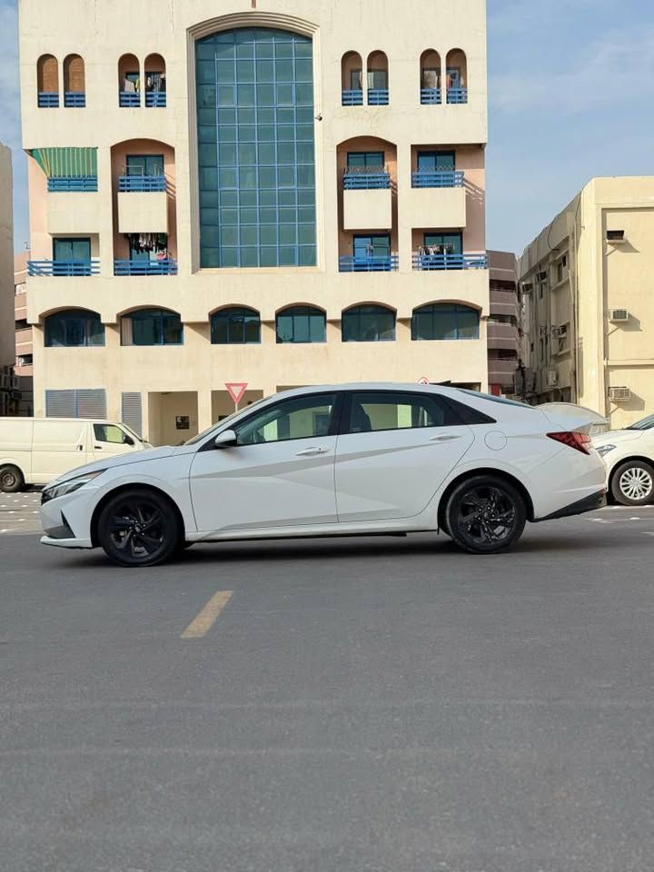 2021 هيونداي النترا SE