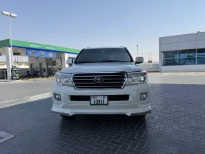 2015 تويوتا لاند كروزر GXR