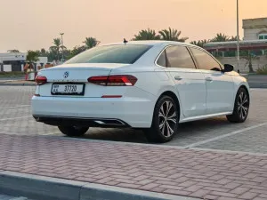 2020 فولجس فاجن باسات S