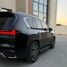 2023 Lexus LX600 Signature